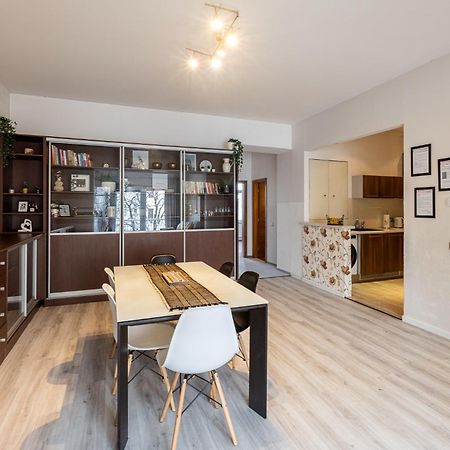 Nice Big Apartment 2Bds - Belgicka Prague Exterior photo