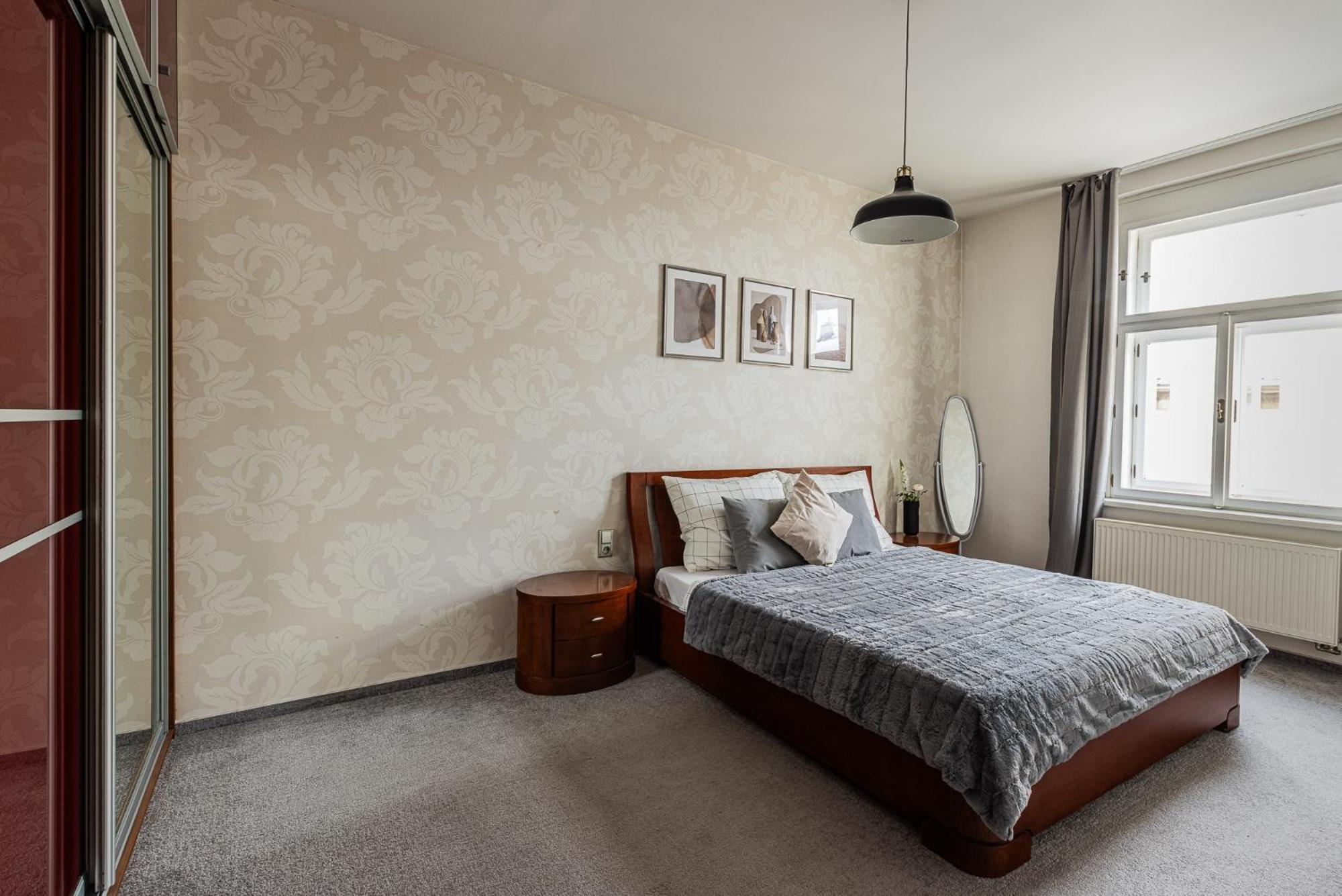Nice Big Apartment 2Bds - Belgicka Prague Exterior photo