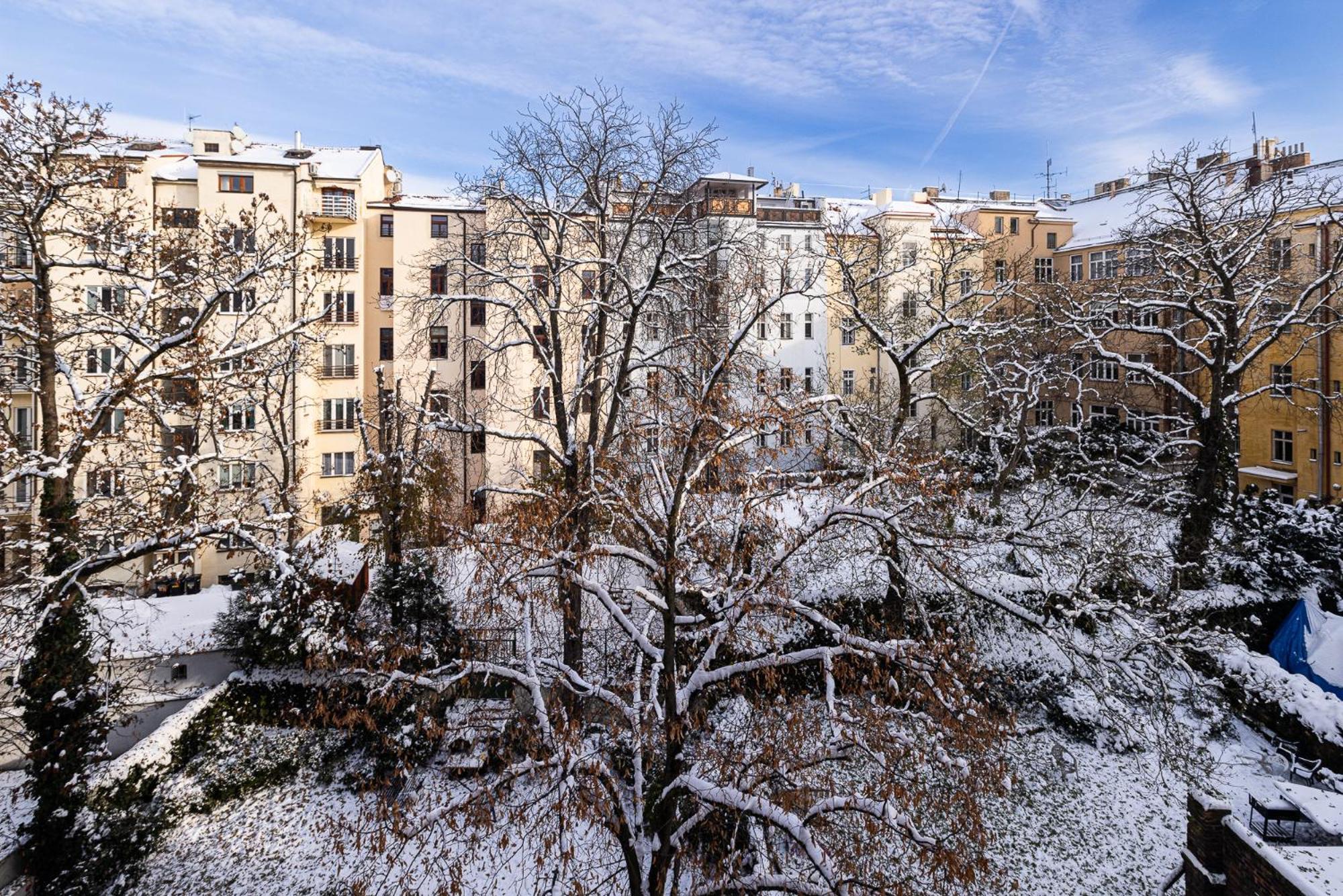 Nice Big Apartment 2Bds - Belgicka Prague Exterior photo